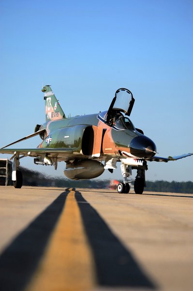 GD DSC_4408a.JPG - QF-4E, serial # 72-1478, taxis with LtC J.D. 'Bare' Lee, the Commander of the 82nd Aerial Targets Squadron at the controls. Other QF-4Es are obscured by the aircrafts' heat in the background.. This aircraft wears tail markings for the Squadron Commander as well as a high-gloss Southeast Asia paint scheme as this aircraft is used in the popular USAF 'Heritage Flight' program. Photographed on 17 Nov. 2008.  © 2008 Greg L. Davis, Aviation Photojournalist  www.focalplaneimagery.com